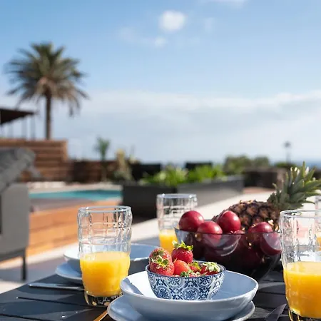 Estellar פוארטו דל כרמן